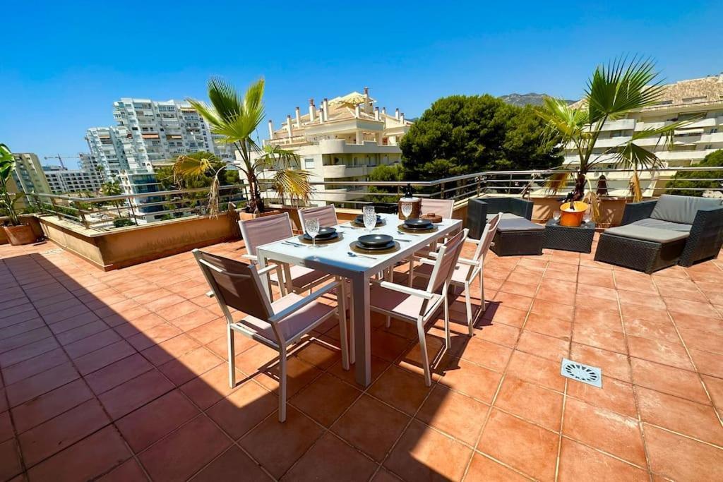 Ferienwohnung Atico Puerto Marina 2 Hab Con Piscina, 500M De La Plata Torremolinos Exterior foto